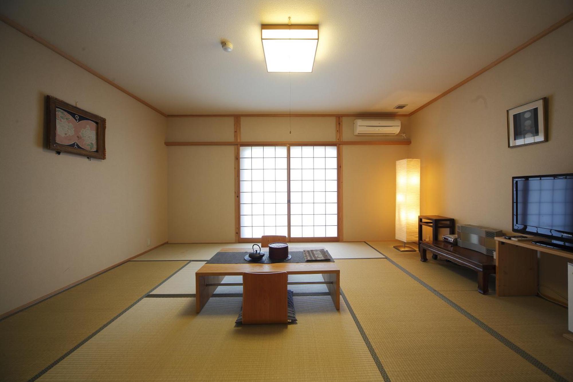 Kirinosato Takahara Hotel Tanabe Quarto foto